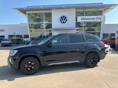 New 2025 Volkswagen Atlas Peak Edition SE