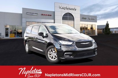 Used 2023 Chrysler Pacifica Touring-L