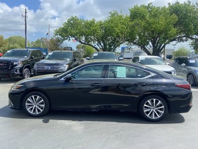 Used 2019 Lexus ES 350 Luxury w/ Accessory Package 2