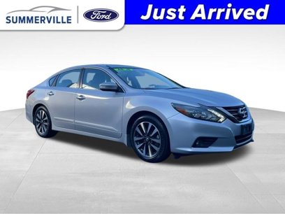 Used 2017 Nissan Altima 2.5 SL w/ 2.5 Technology Package