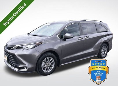 Certified 2023 Toyota Sienna XLE