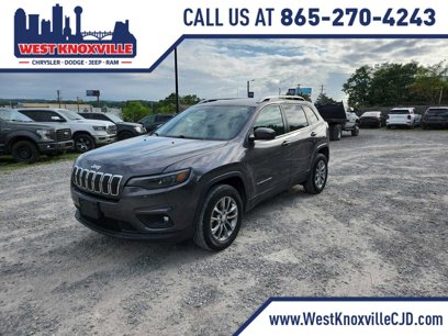 Used 2019 Jeep Cherokee Latitude Plus w/ Comfort/Convenience Group