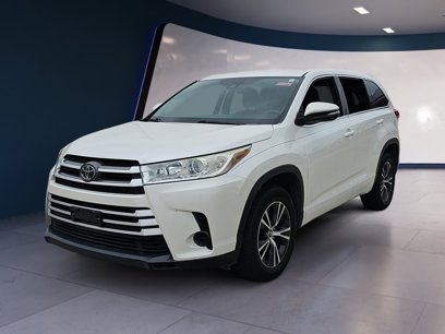 Used 2017 Toyota Highlander LE