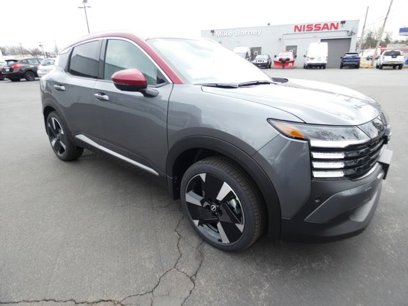 New 2025 Nissan Kicks SR w/ SR Premium Package