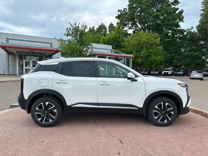 New 2025 Nissan Kicks SV
