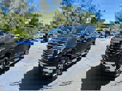 New 2025 GMC Sierra 1500 SLT w/ SLT Premium Plus Package