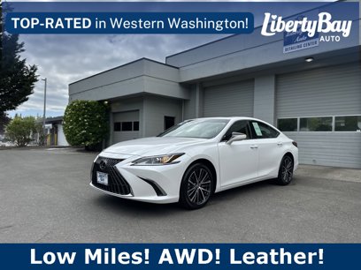 Used 2024 Lexus ES 250 w/ Premium Package