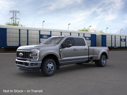 New 2025 Ford F350 4x4 Crew Cab DRW Super Duty