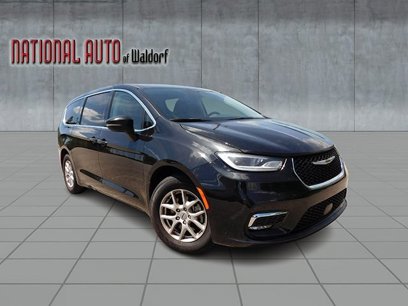 Used 2023 Chrysler Pacifica Touring-L