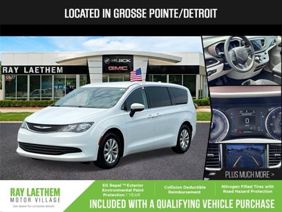 Used 2017 Chrysler Pacifica Touring w/ Tire & Wheel Group