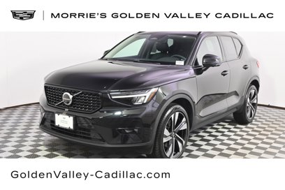 Used 2024 Volvo XC40 B5 Plus w/ Climate Package