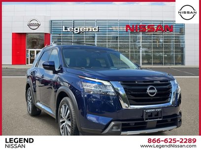 Used 2022 Nissan Pathfinder Platinum w/ Cargo Package
