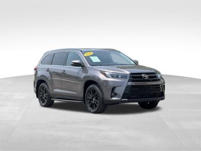 Used 2019 Toyota Highlander SE
