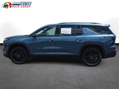 New 2025 Chevrolet Traverse LT w/ Midnight/Sport Edition