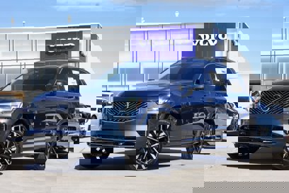 New 2025 Volvo XC90 B5 Plus w/ Protection Package Premier