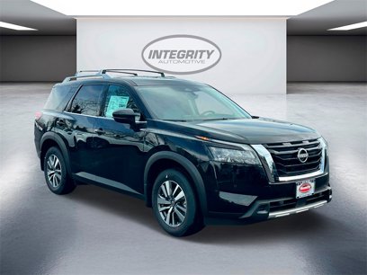 New 2025 Nissan Pathfinder SL w/ Cargo Package