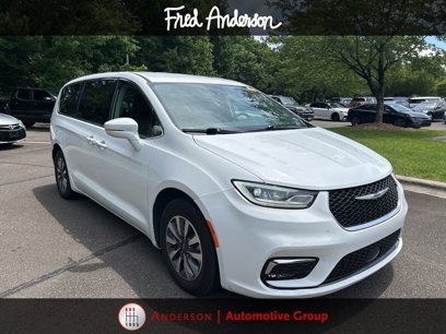 Used 2022 Chrysler Pacifica Touring-L