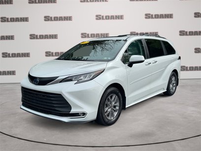 Used 2022 Toyota Sienna XLE