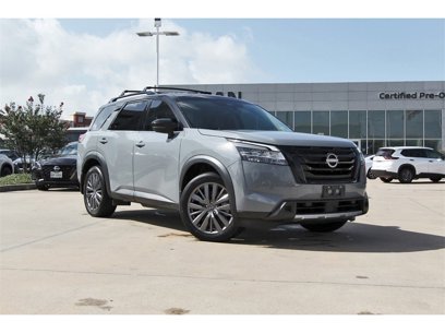 Certified 2023 Nissan Pathfinder SL w/ Black Appearance Package