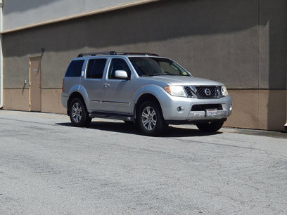 Used 2008 Nissan Pathfinder LE w/ Navigation Pkg