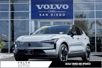 New 2025 Volvo EX30 Plus w/ Protection Package Premier