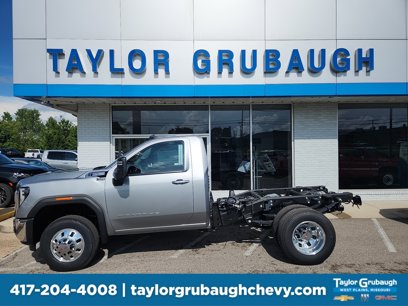 New 2025 GMC Sierra 3500 SLE w/ SLE Convenience Package