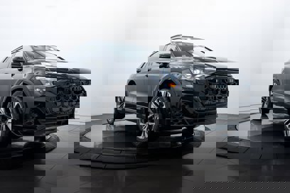New 2025 Audi Q8 Prestige