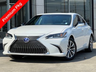 Used 2020 Lexus ES 300h w/ Premium Package