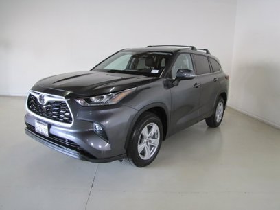 Used 2020 Toyota Highlander LE