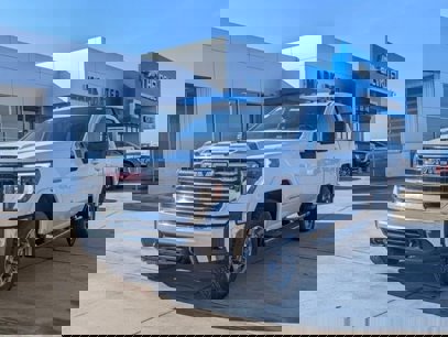 New 2025 GMC Sierra 2500 SLE