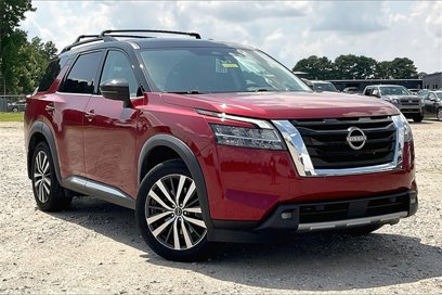 Certified 2022 Nissan Pathfinder Platinum w/ Cargo Package