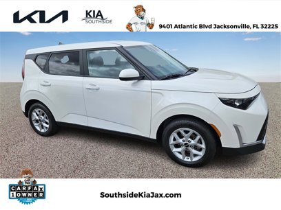 Used 2023 Kia Soul LX w/ Option Group 015