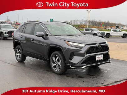 New 2025 Toyota RAV4 SE