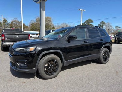 Used 2023 Jeep Cherokee Altitude Lux
