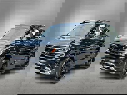 Used 2023 Volkswagen Atlas SE w/ Panoramic Sunroof Package