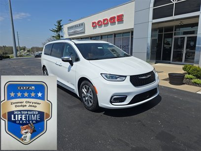 New 2025 Chrysler Pacifica Pinnacle