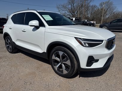 Used 2023 Volvo XC40 B5 Plus w/ Protection Package Premier