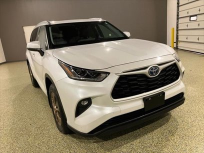 Used 2023 Toyota Highlander Bronze Edition