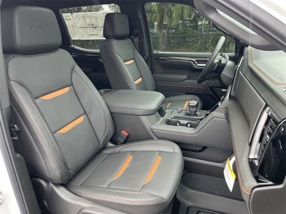 New 2025 GMC Sierra 1500 AT4 w/ AT4 Premium Package