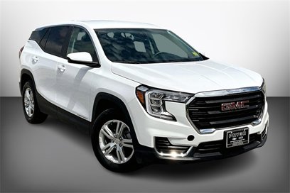 Used 2024 GMC Terrain SLE