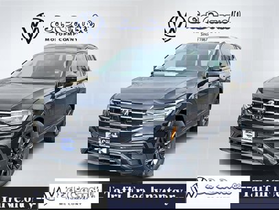 New 2024 Volkswagen Tiguan SE