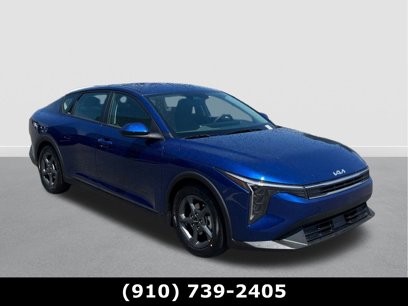 New 2025 Kia K4 LXS