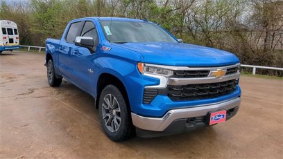 New 2025 Chevrolet Silverado 1500 LT