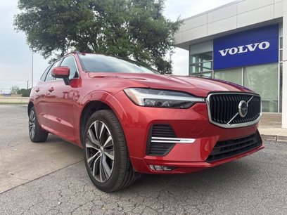 Certified 2022 Volvo XC60 B5 Momentum
