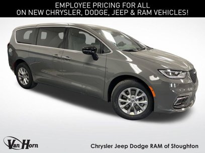 New 2025 Chrysler Pacifica Select