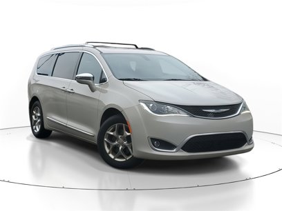 Used 2017 Chrysler Pacifica Limited