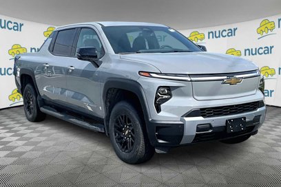 New 2025 Chevrolet Silverado EV LT