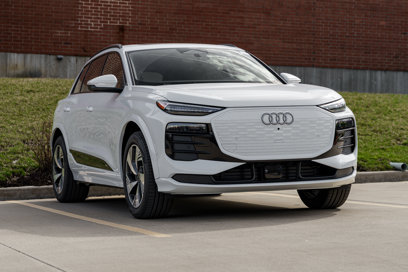 New 2025 Audi Q6 e-tron Premium Plus