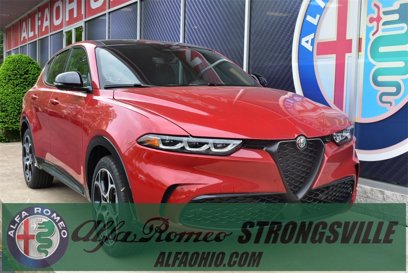 New 2025 Alfa Romeo Tonale w/ Premium Package