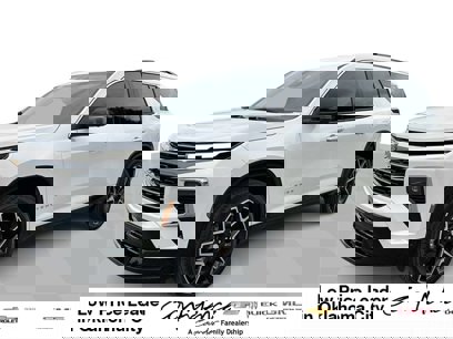 New 2025 Chevrolet Traverse High Country w/ LPO, Floor Liner Package
